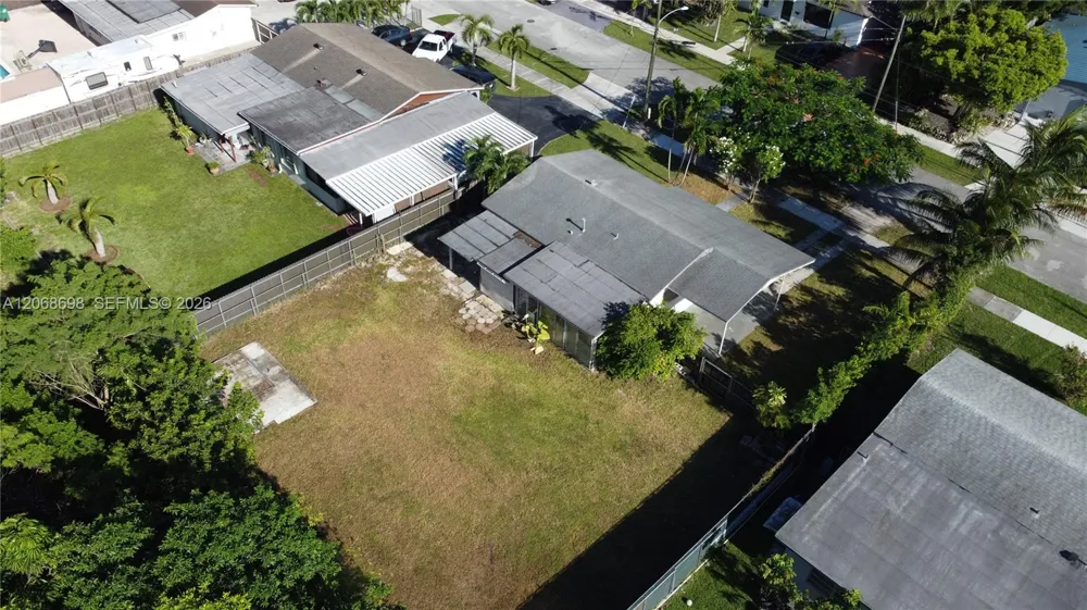 11935 SW 37th St Miami, FL 33175