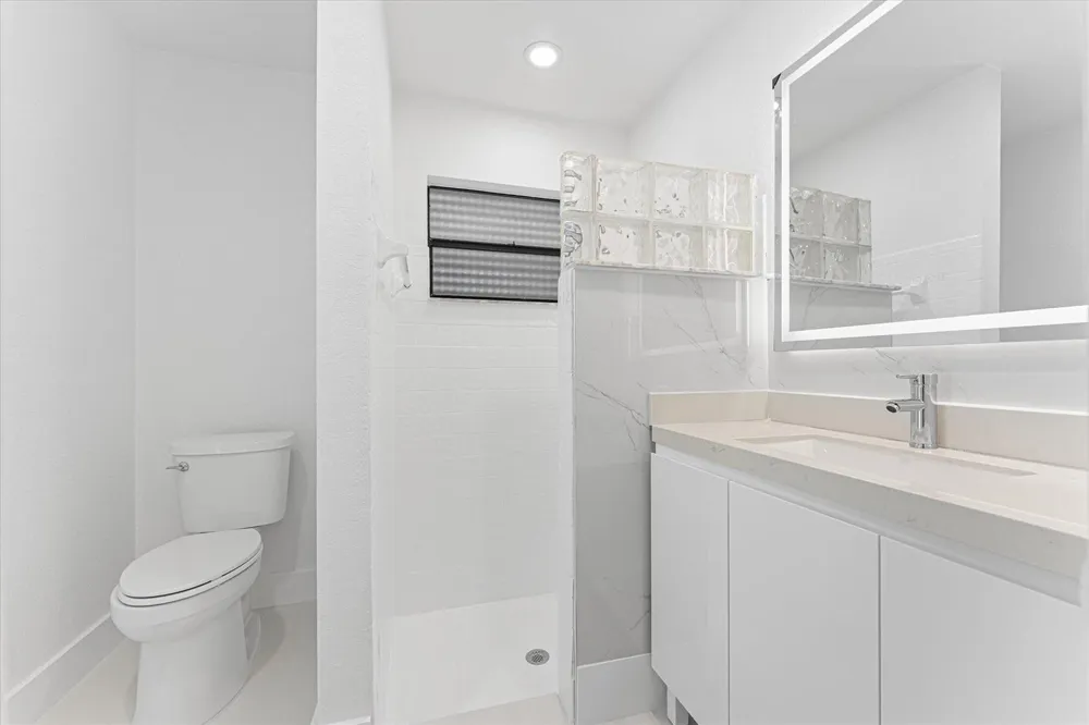11580 NW 20TH DRIVE NW Coral Springs, FL 33071