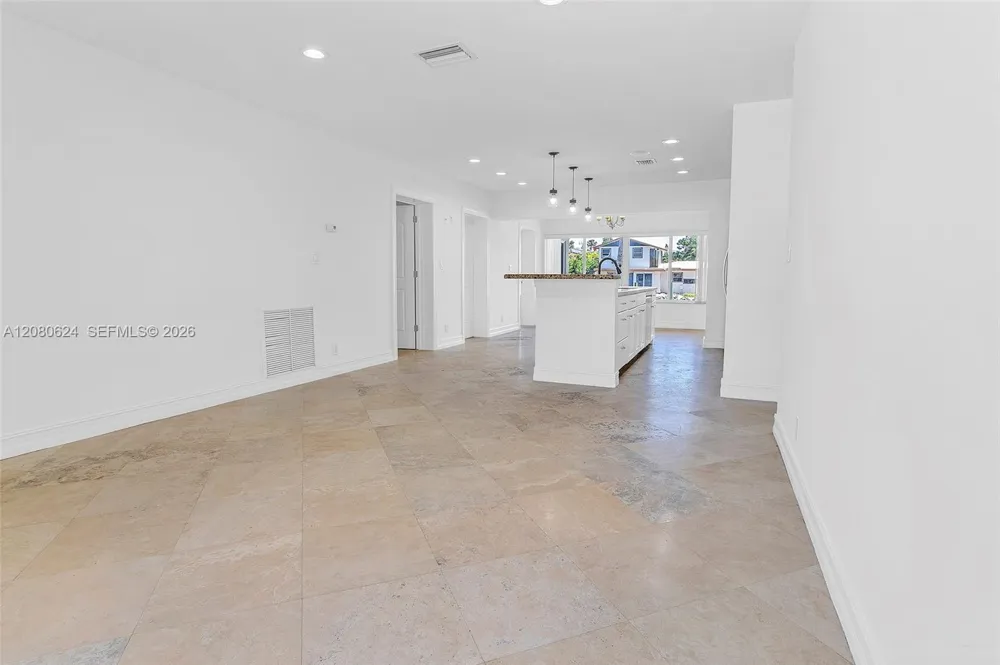 2273 SE 14th St Pompano Beach, FL 33062