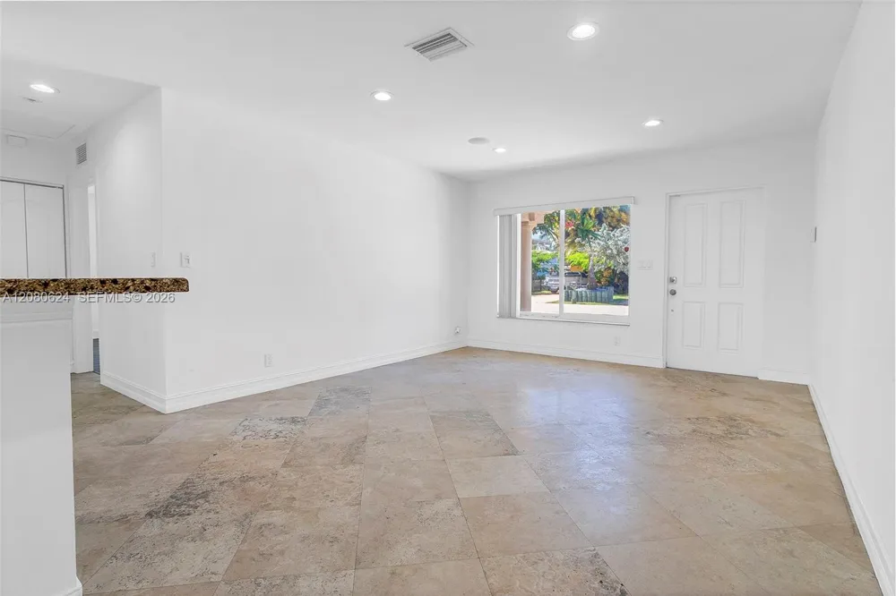 2273 SE 14th St Pompano Beach, FL 33062