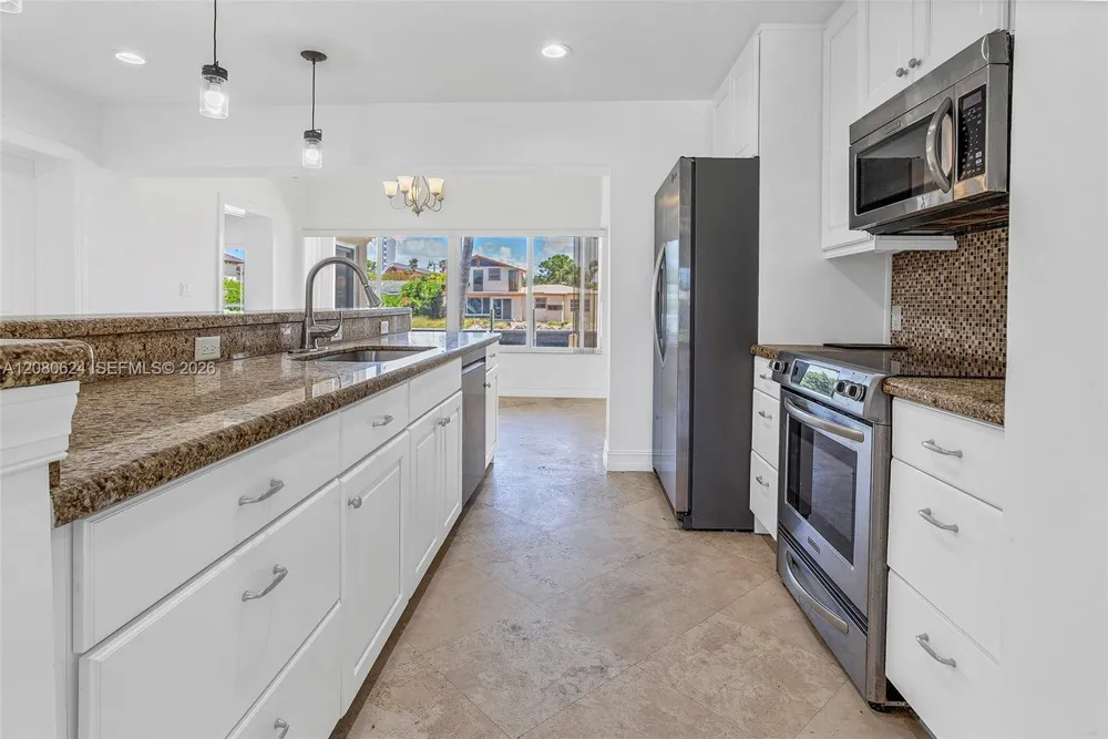 2273 SE 14th St Pompano Beach, FL 33062