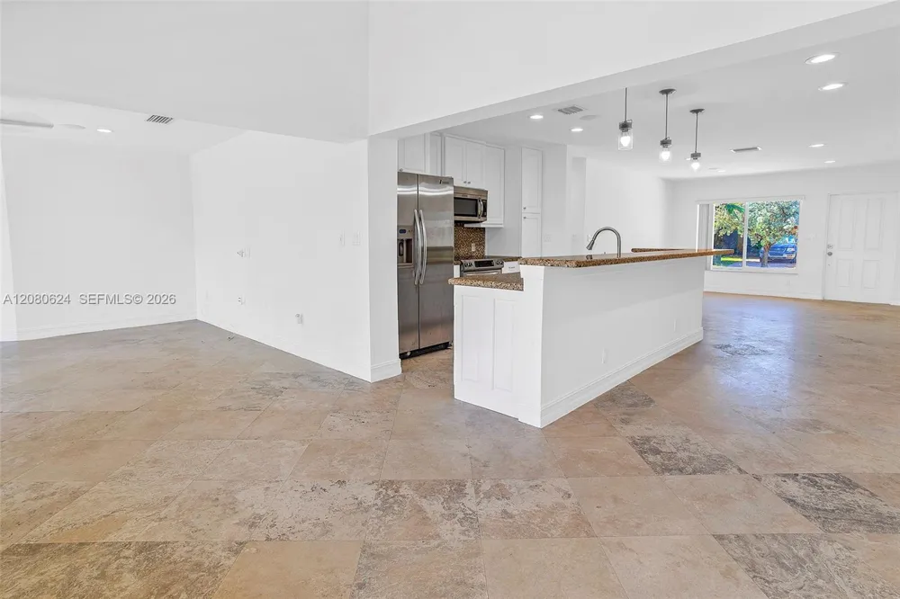 2273 SE 14th St Pompano Beach, FL 33062