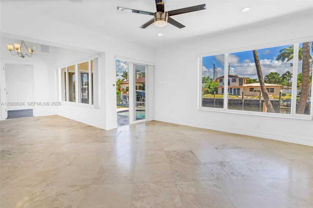 2273 SE 14th St Pompano Beach, FL 33062
