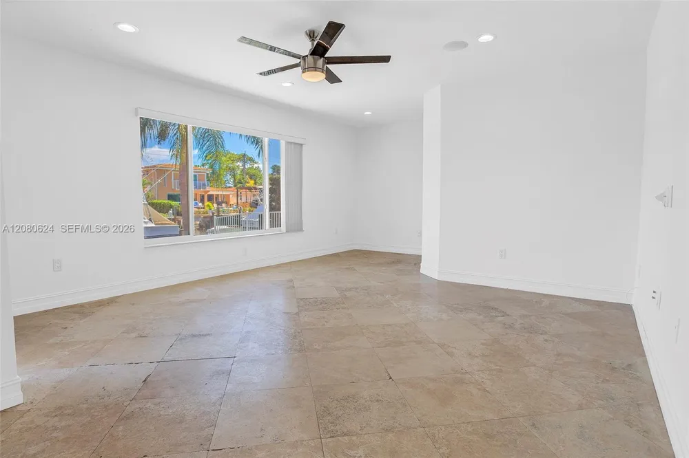 2273 SE 14th St Pompano Beach, FL 33062
