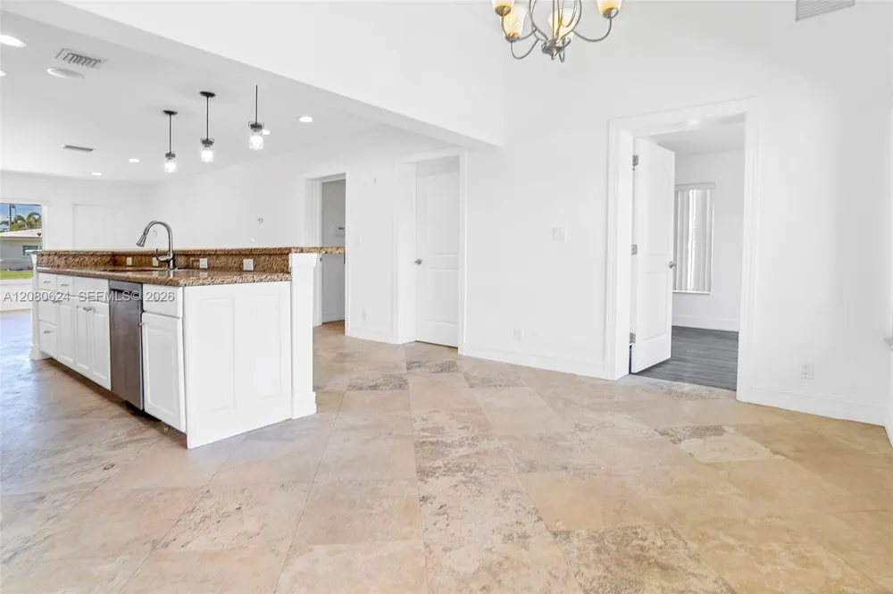2273 SE 14th St Pompano Beach, FL 33062