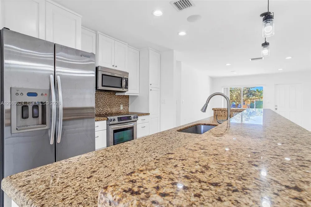 2273 SE 14th St Pompano Beach, FL 33062