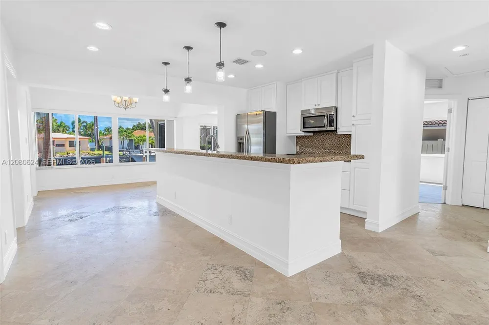 2273 SE 14th St Pompano Beach, FL 33062