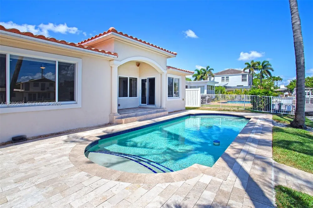 2273 SE 14th St Pompano Beach, FL 33062