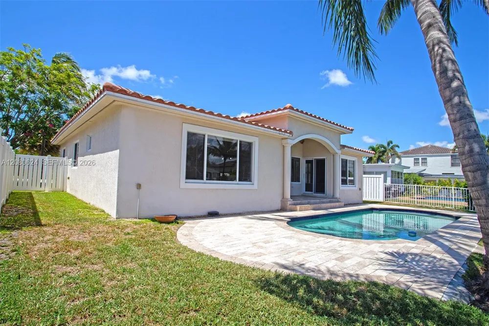 2273 SE 14th St Pompano Beach, FL 33062