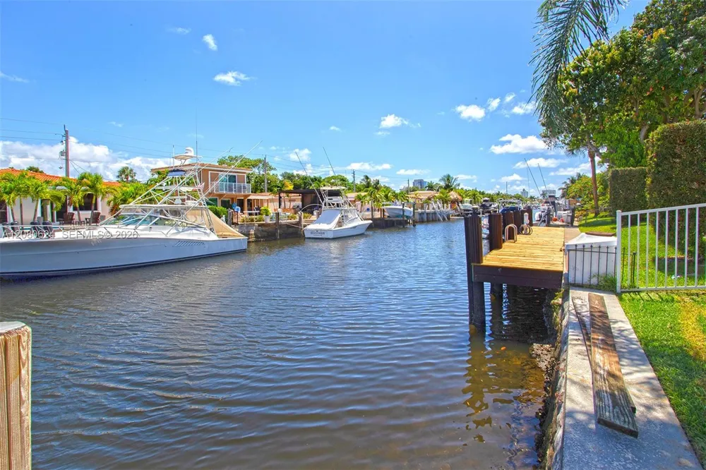 2273 SE 14th St Pompano Beach, FL 33062