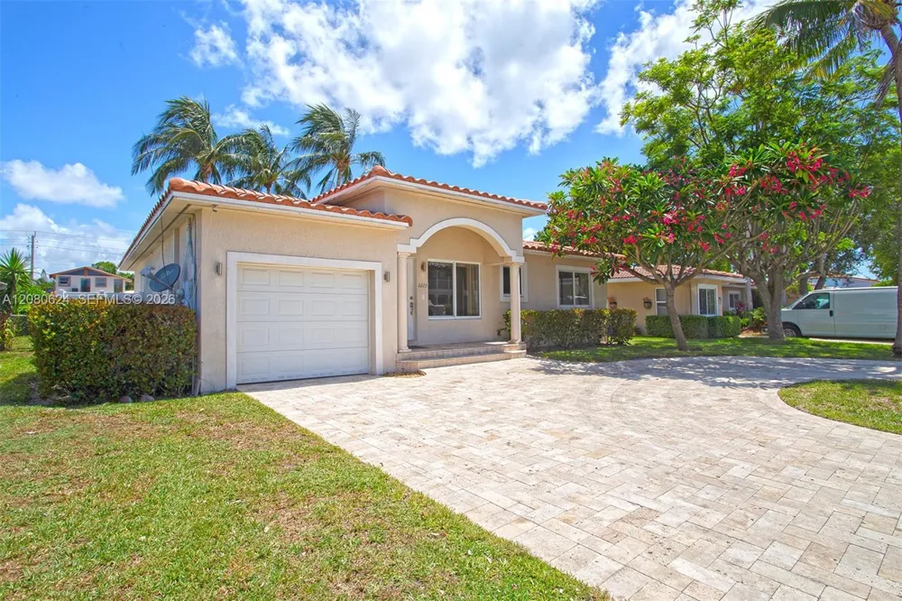 2273 SE 14th St Pompano Beach, FL 33062