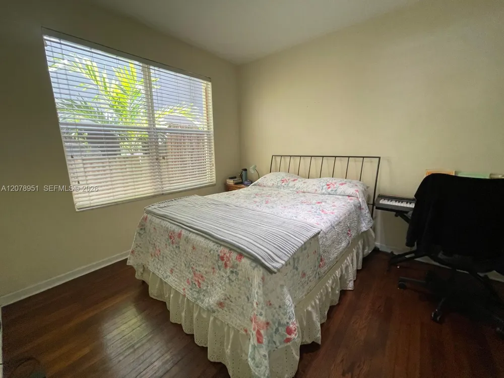 436 NE 77th St Rd #6 Miami, FL 33138