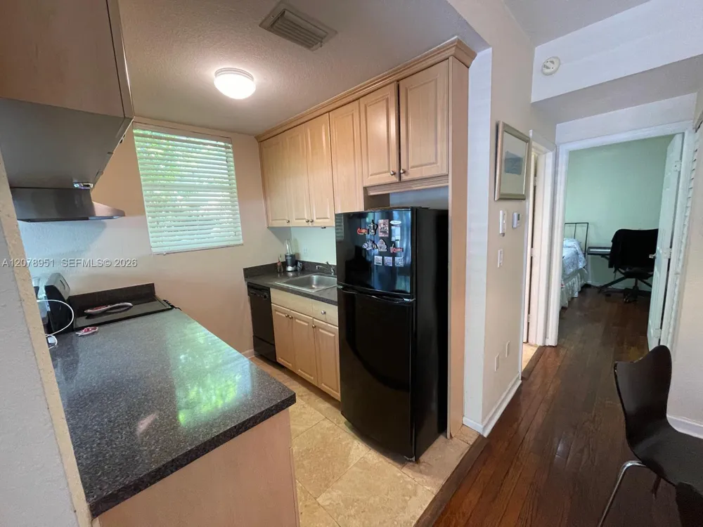 436 NE 77th St Rd #6 Miami, FL 33138