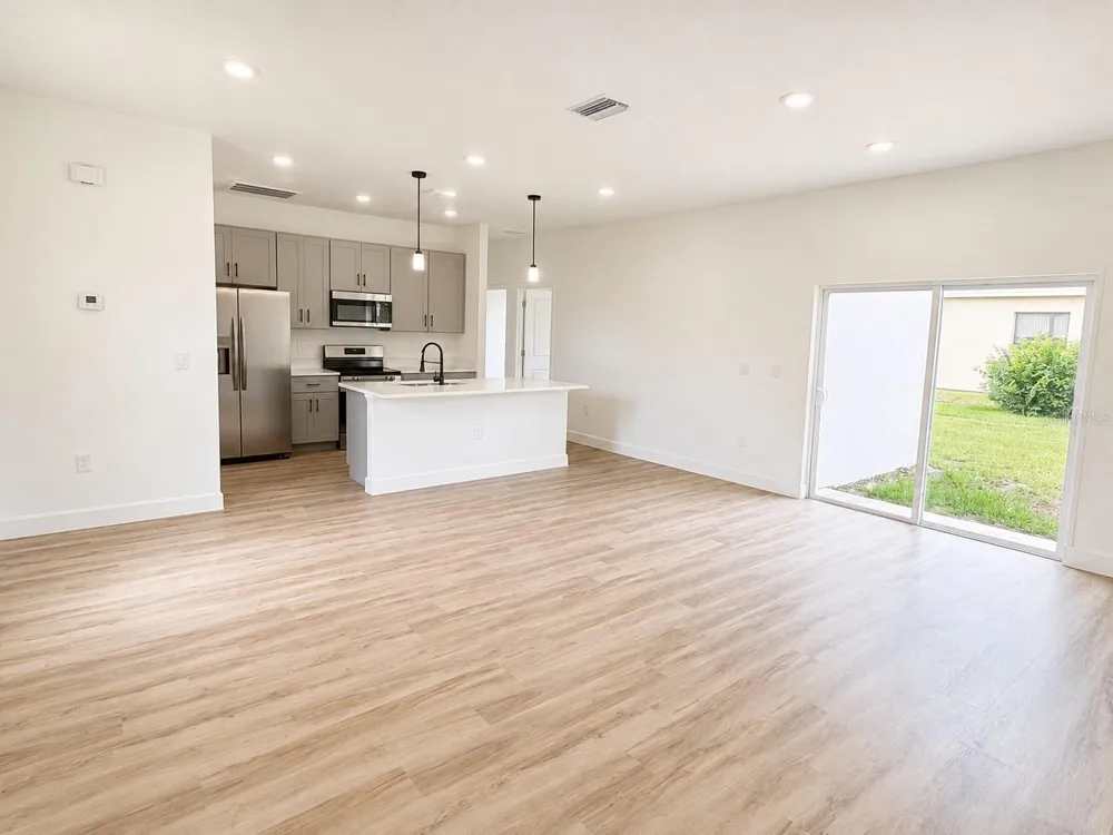 441 CARAWAY DRIVE Kissimmee, FL 34759