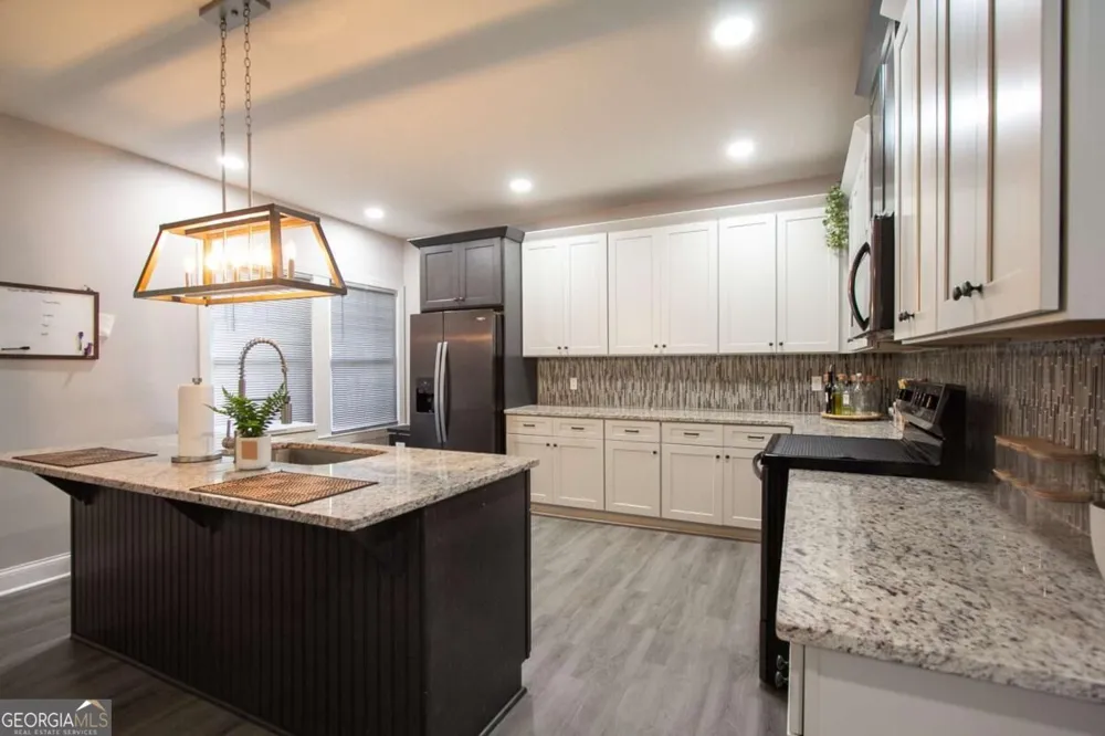 390 Holderness ST SW Atlanta, GA 30310