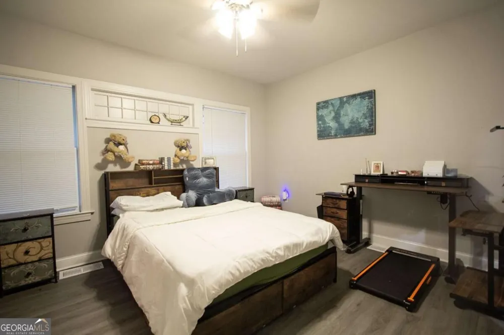 390 Holderness ST SW Atlanta, GA 30310