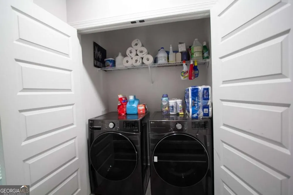 390 Holderness ST SW Atlanta, GA 30310
