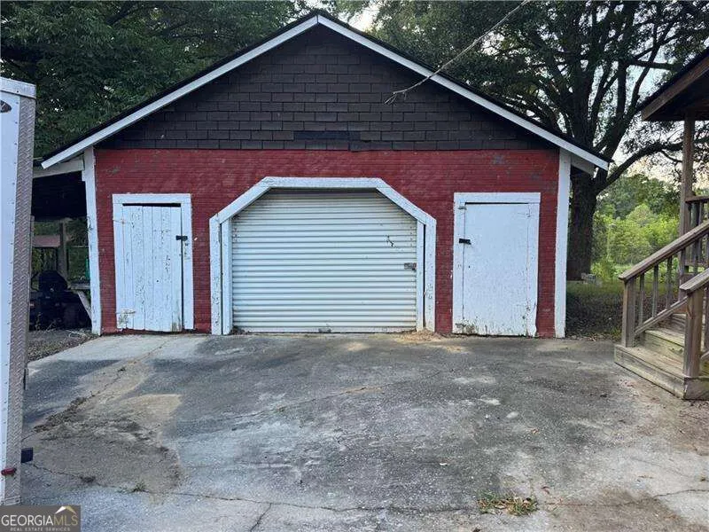 523 Old Tennessee HWY NE White, GA 30184