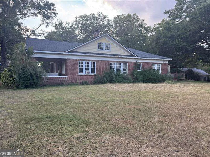 523 Old Tennessee HWY NE White, GA 30184