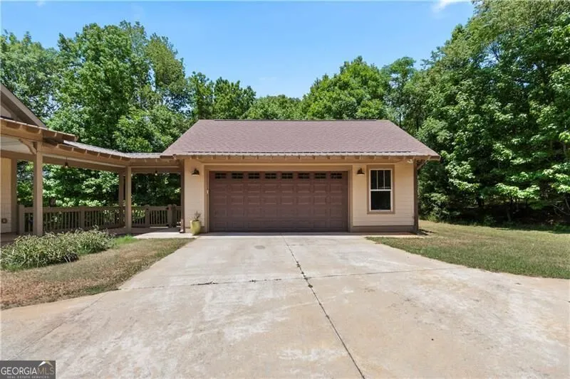 4140 HWY 332 Hoschton, GA 30548
