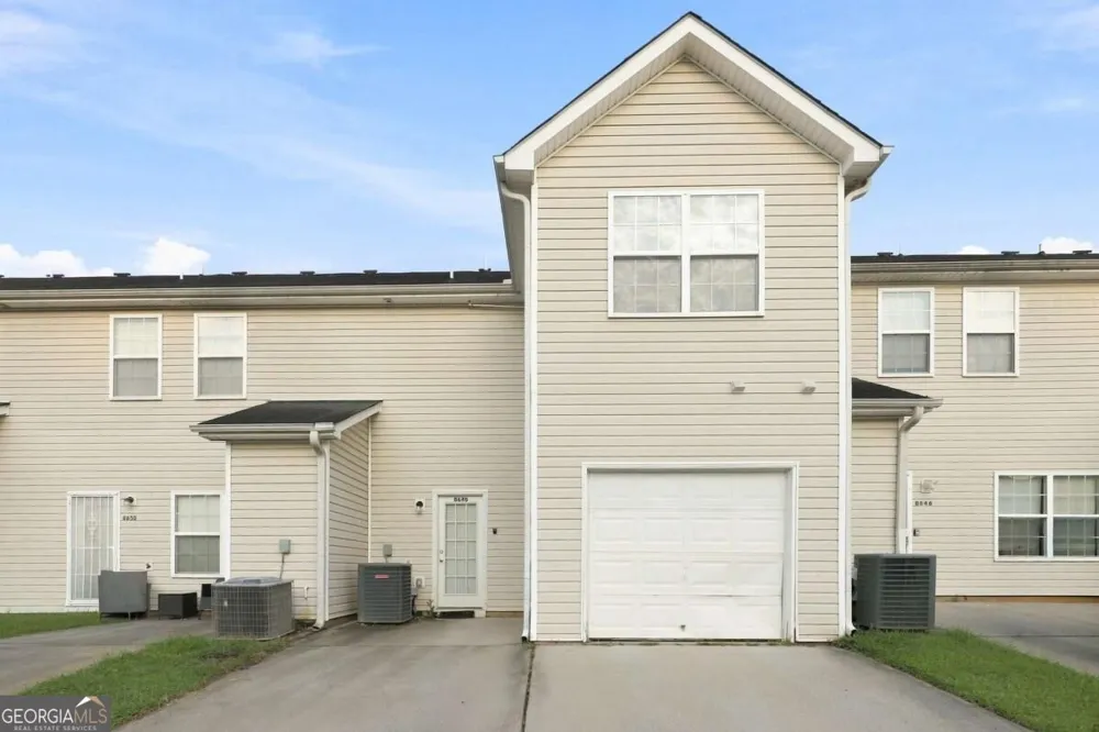 8648 Thomas LN Riverdale, GA 30274
