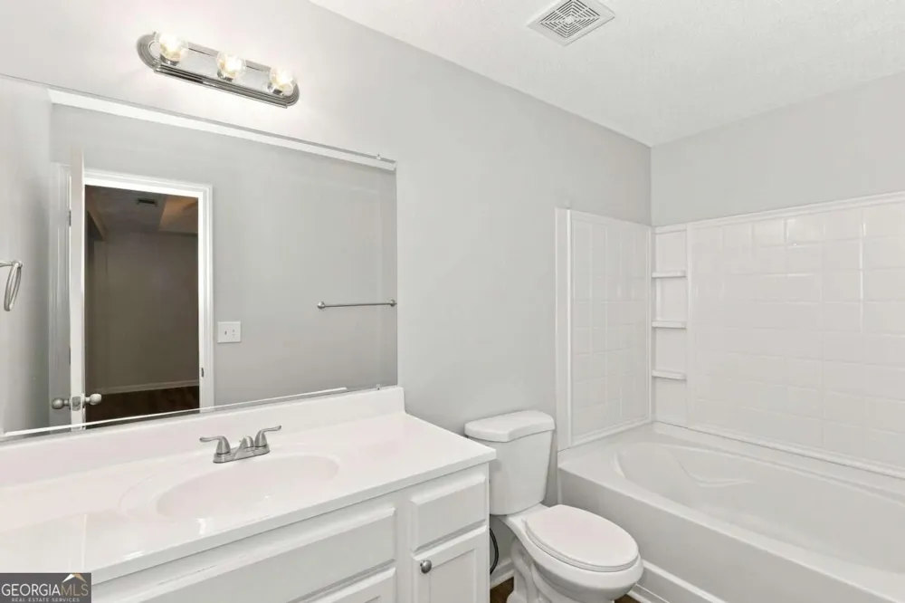 8648 Thomas LN Riverdale, GA 30274