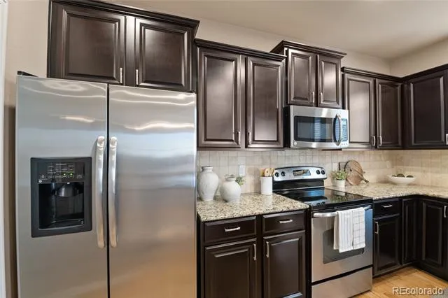 5563 S Elk Court Aurora, CO 80016
