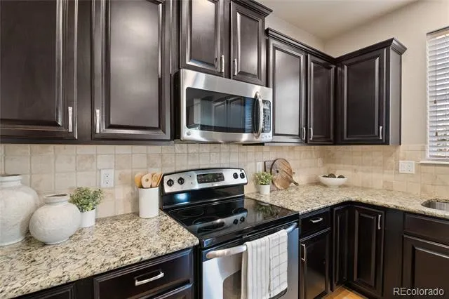 5563 S Elk Court Aurora, CO 80016