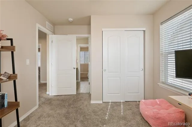 5563 S Elk Court Aurora, CO 80016
