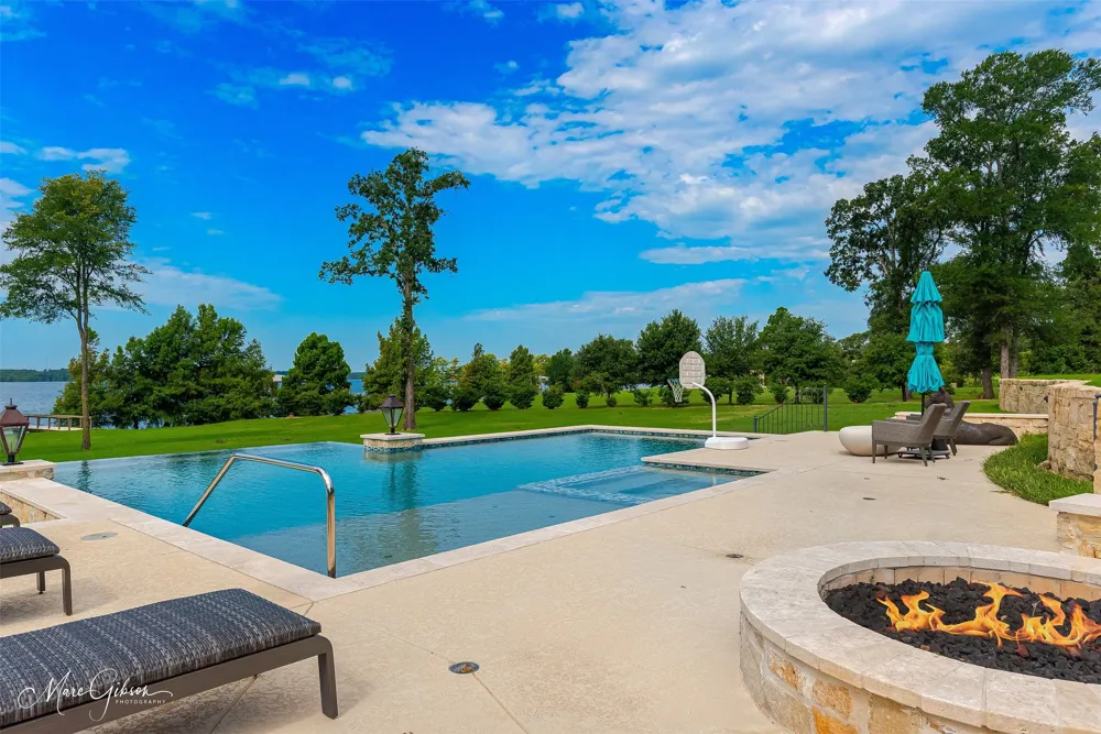 6731 Lakeshore Drive Shreveport, LA 71107