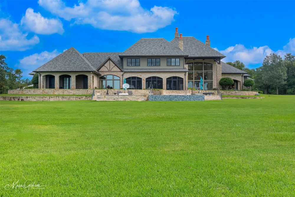 6731 Lakeshore Drive Shreveport, LA 71107