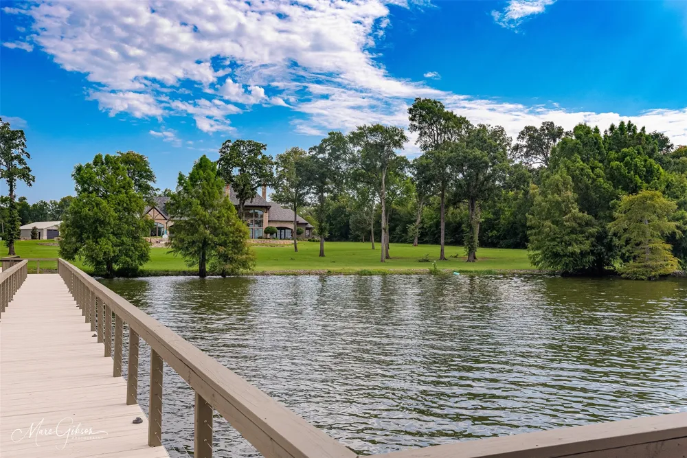 6731 Lakeshore Drive Shreveport, LA 71107