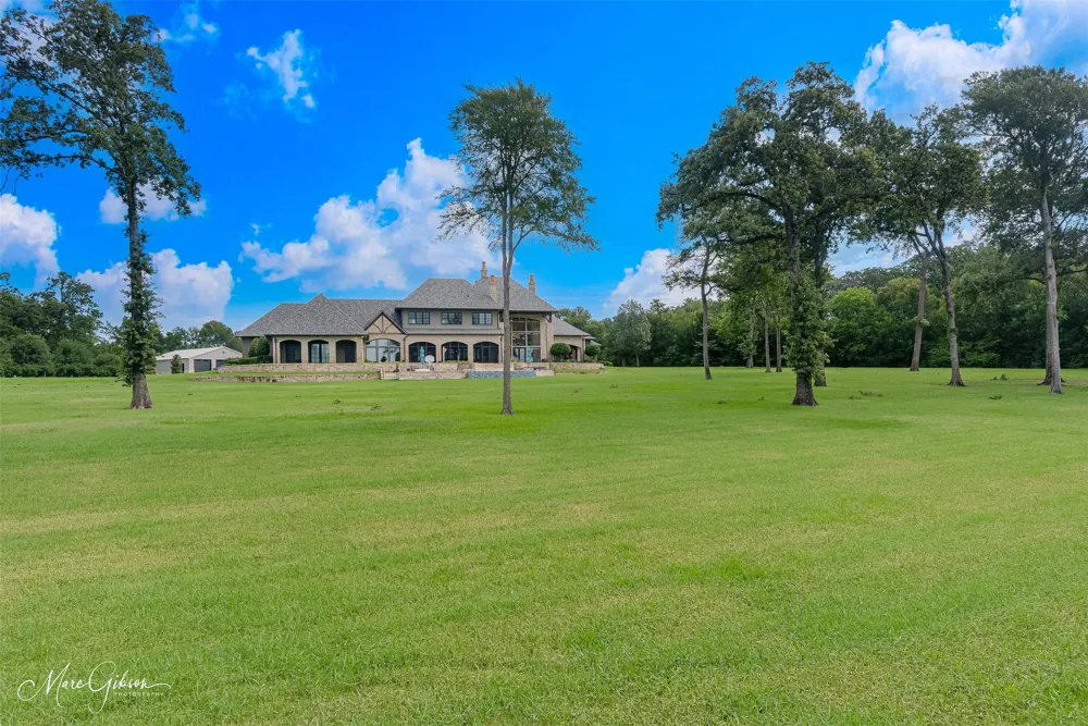 6731 Lakeshore Drive Shreveport, LA 71107