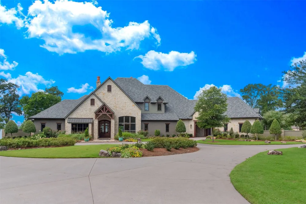 6731 Lakeshore Drive Shreveport, LA 71107