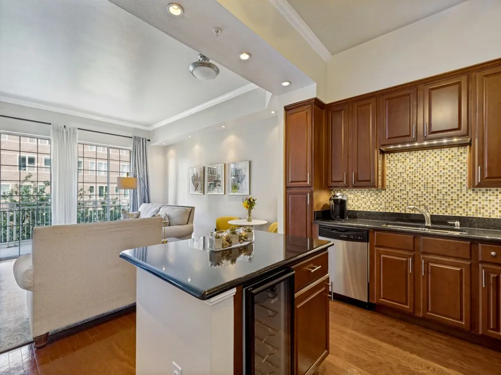 3225 Turtle Creek Boulevard #318 Dallas, TX 75219