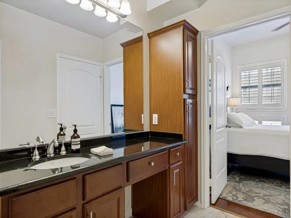 3225 Turtle Creek Boulevard #318 Dallas, TX 75219