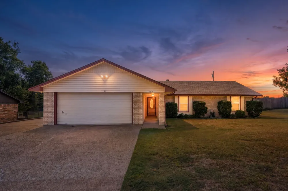 605 Angel Fire Drive Hewitt, TX 76643
