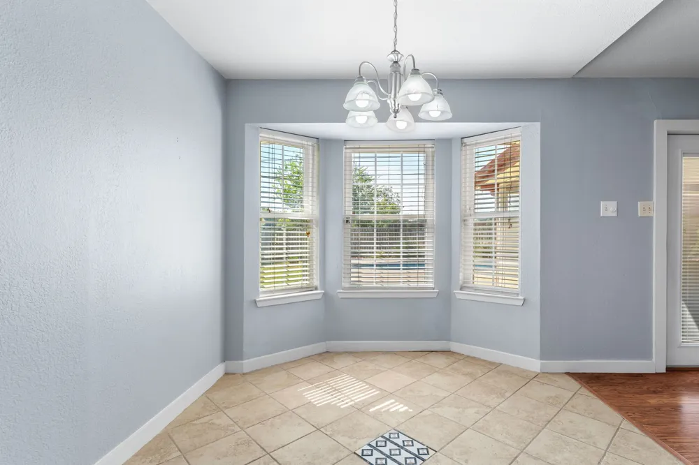 605 Angel Fire Drive Hewitt, TX 76643