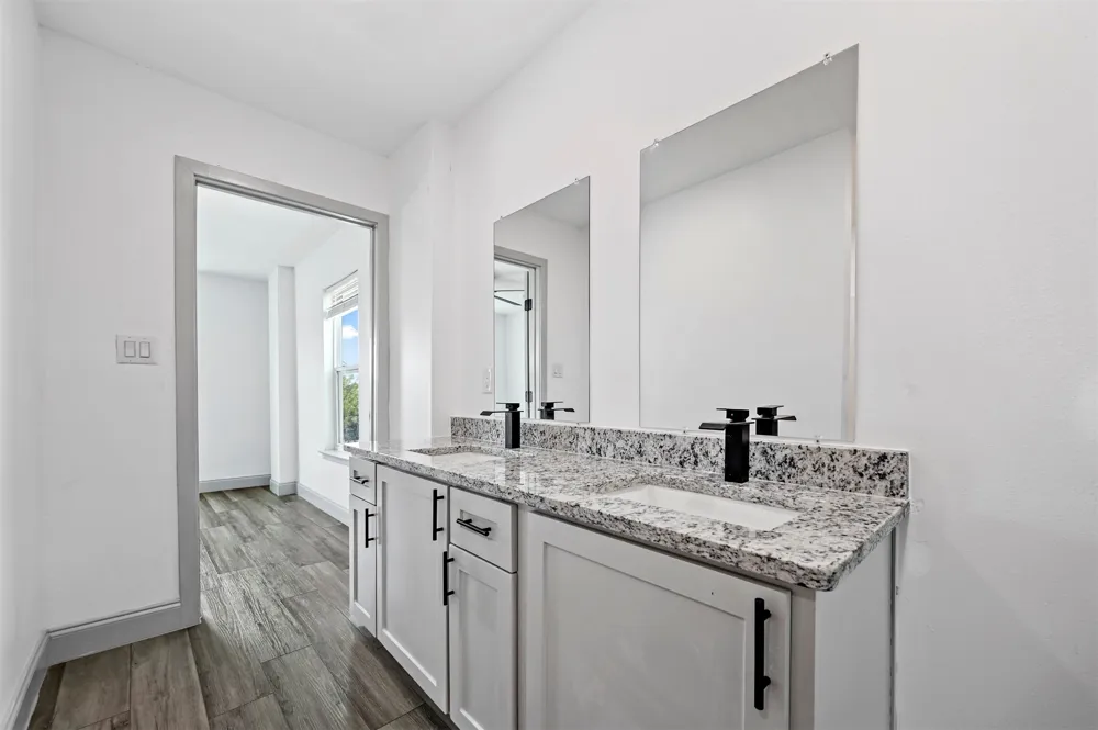 158 Lakeshore Drive Runaway Bay, TX 76426