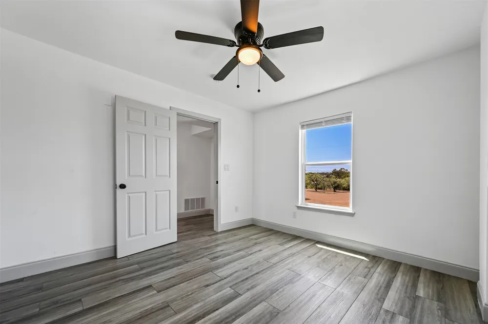 158 Lakeshore Drive Runaway Bay, TX 76426