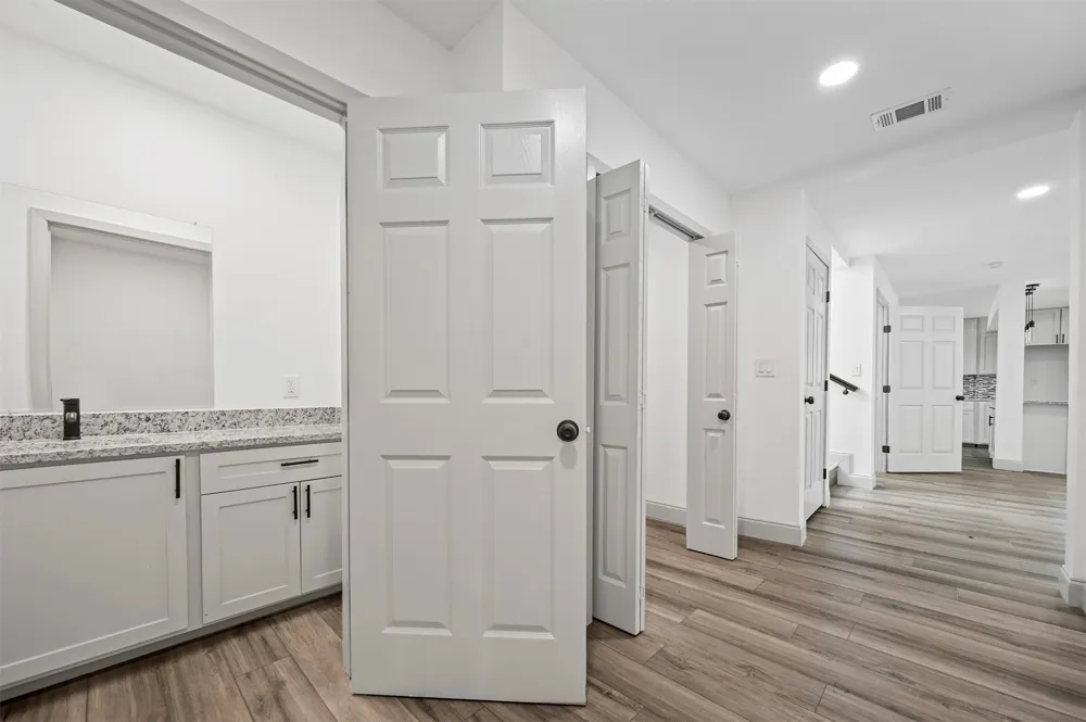 158 Lakeshore Drive Runaway Bay, TX 76426