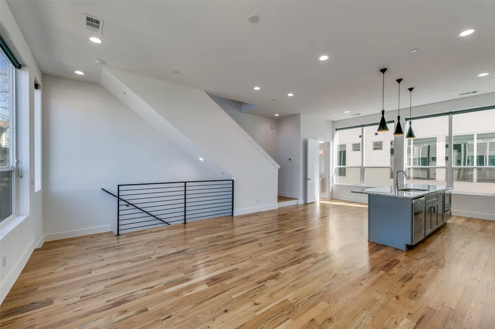 5927 Lindell Avenue #104 Dallas, TX 75206