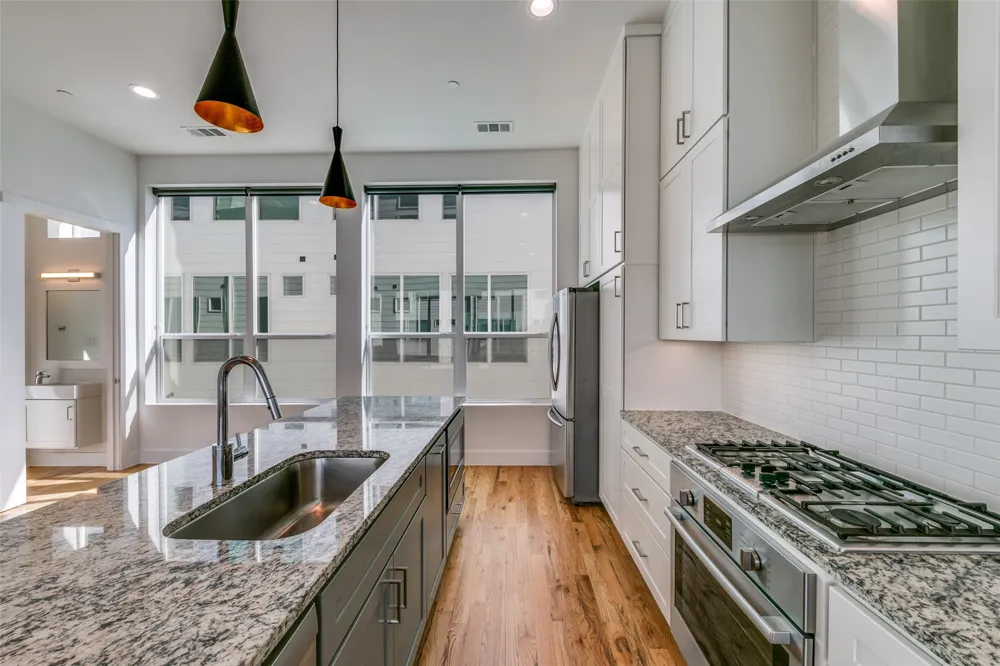 5927 Lindell Avenue #104 Dallas, TX 75206