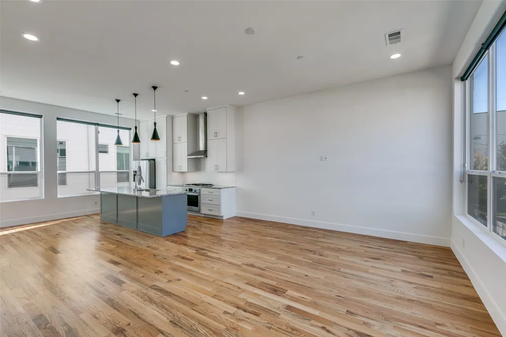 5927 Lindell Avenue #104 Dallas, TX 75206