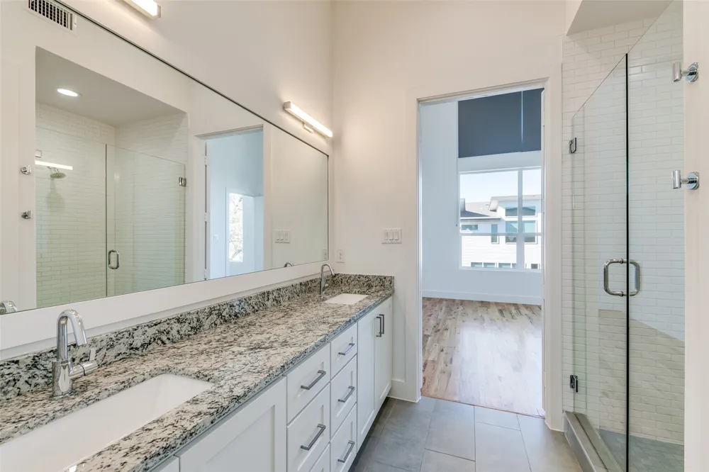 5927 Lindell Avenue #104 Dallas, TX 75206