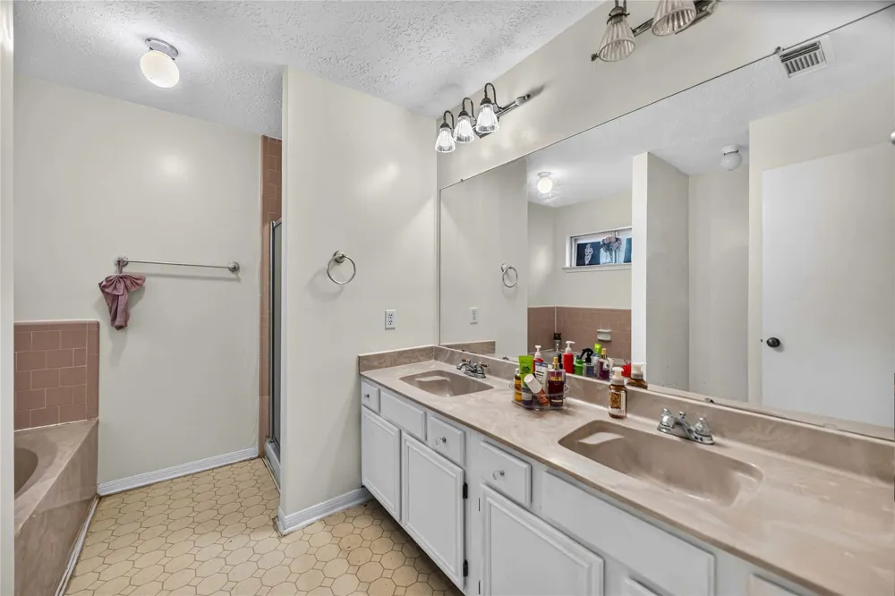 19310 Bristlestar Drive Katy, TX 77449