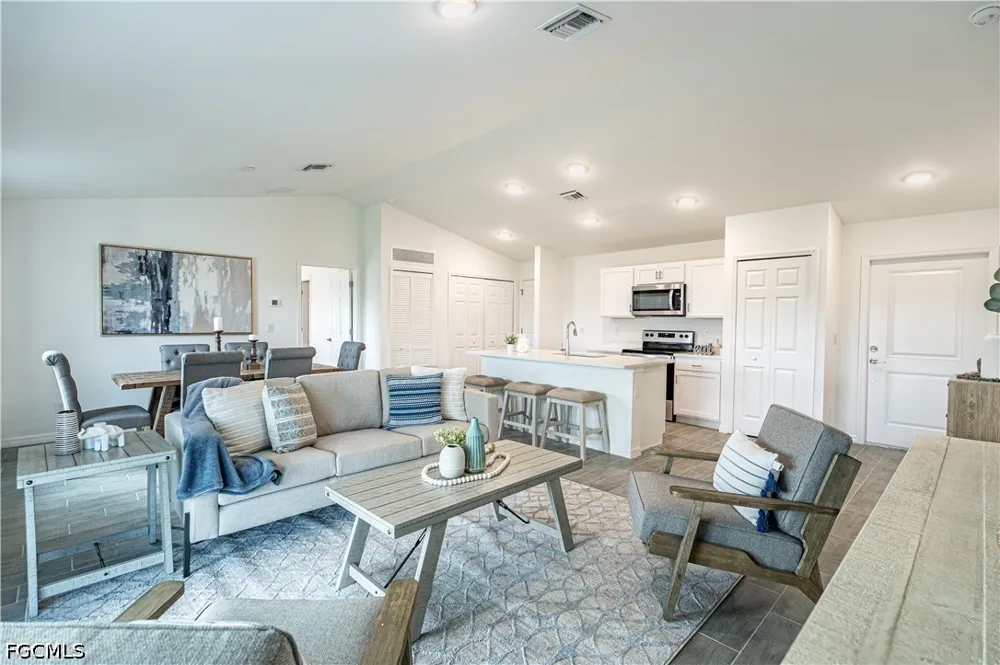NW 27th Terrace Cape Coral, FL 33993