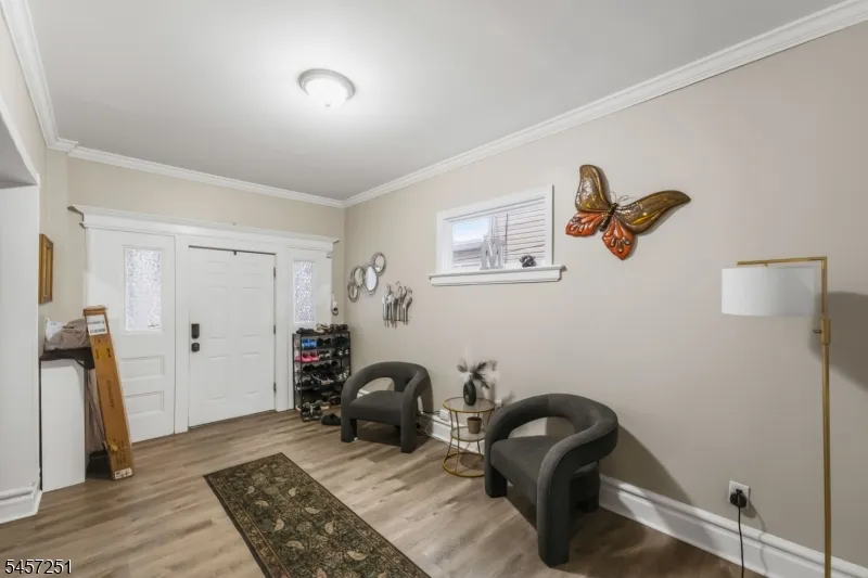 69 Oakland Ter Newark City, NJ 07106