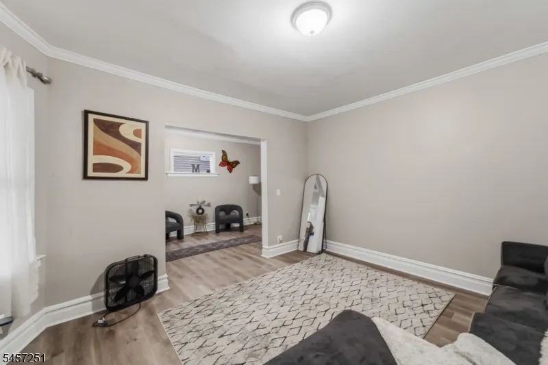 69 Oakland Ter Newark City, NJ 07106