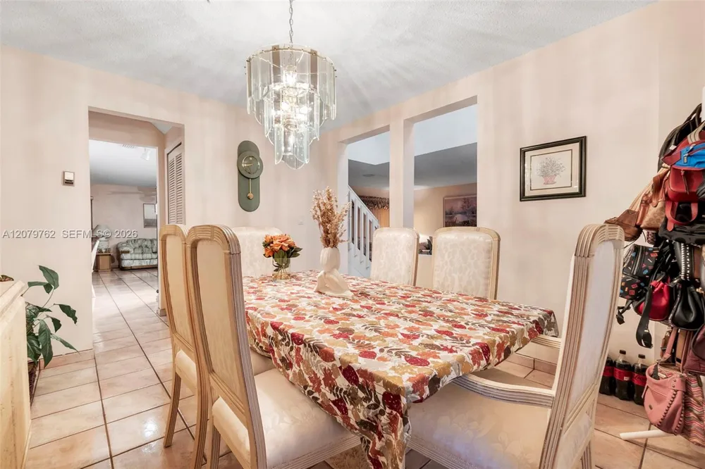 8554 SW 163rd Pl Miami, FL 33193
